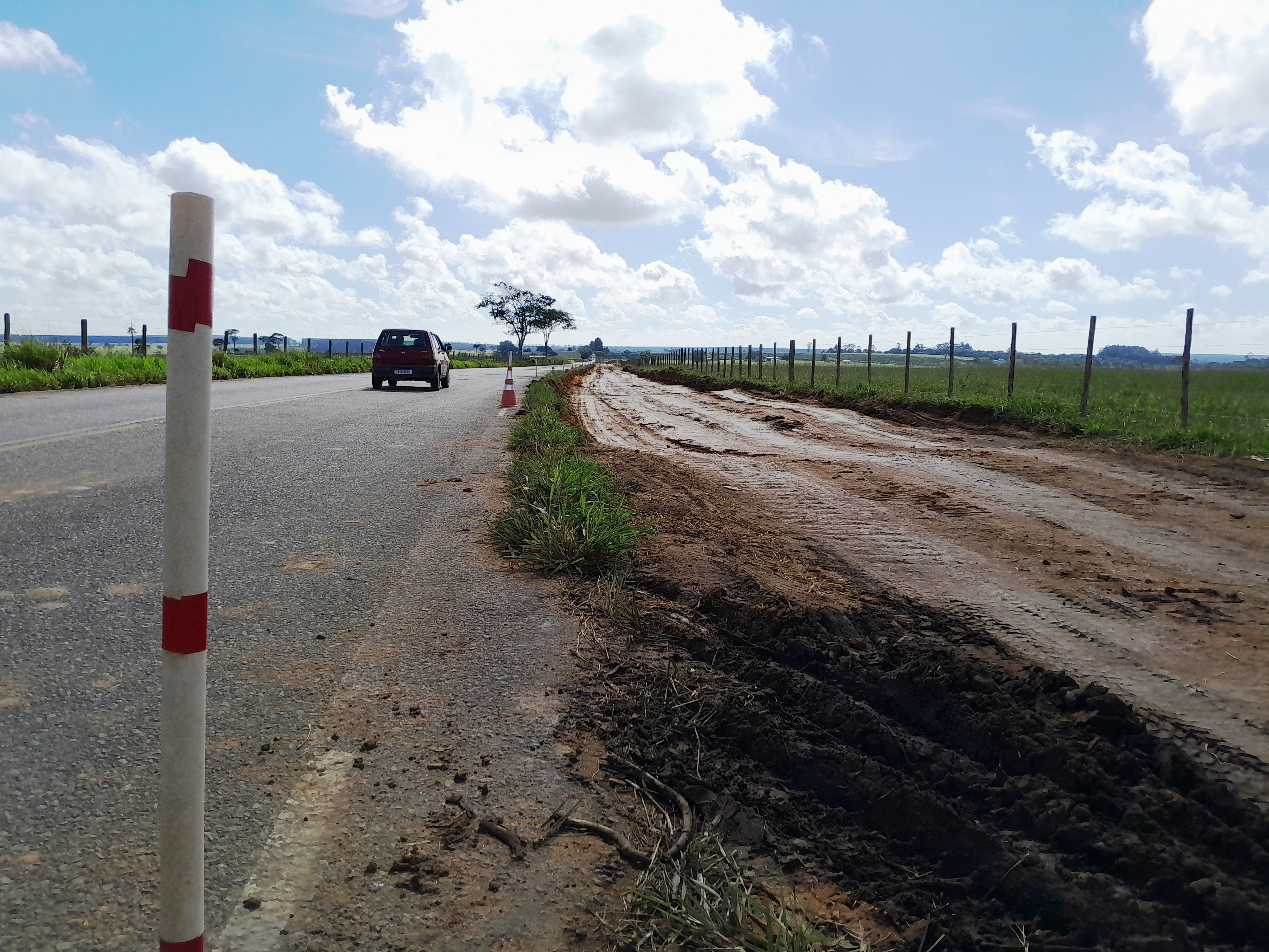 Moradores de Pinheiros e Vinhático são convidados para reunião sobre reabilitação da rodovia ES-130