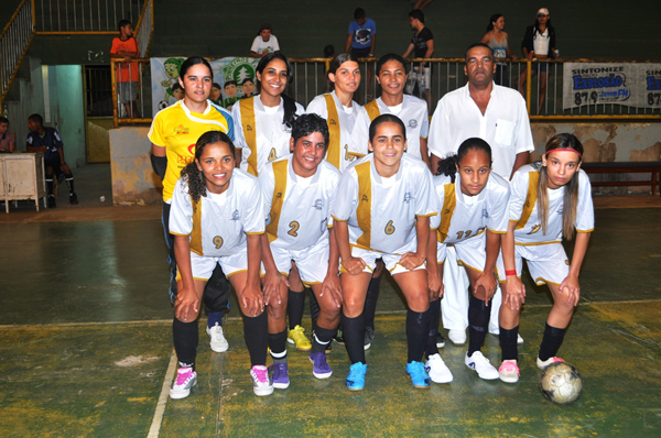 Pinheiros estréia com vitória na 4ª Copa Dalponte de Futsal Feminino