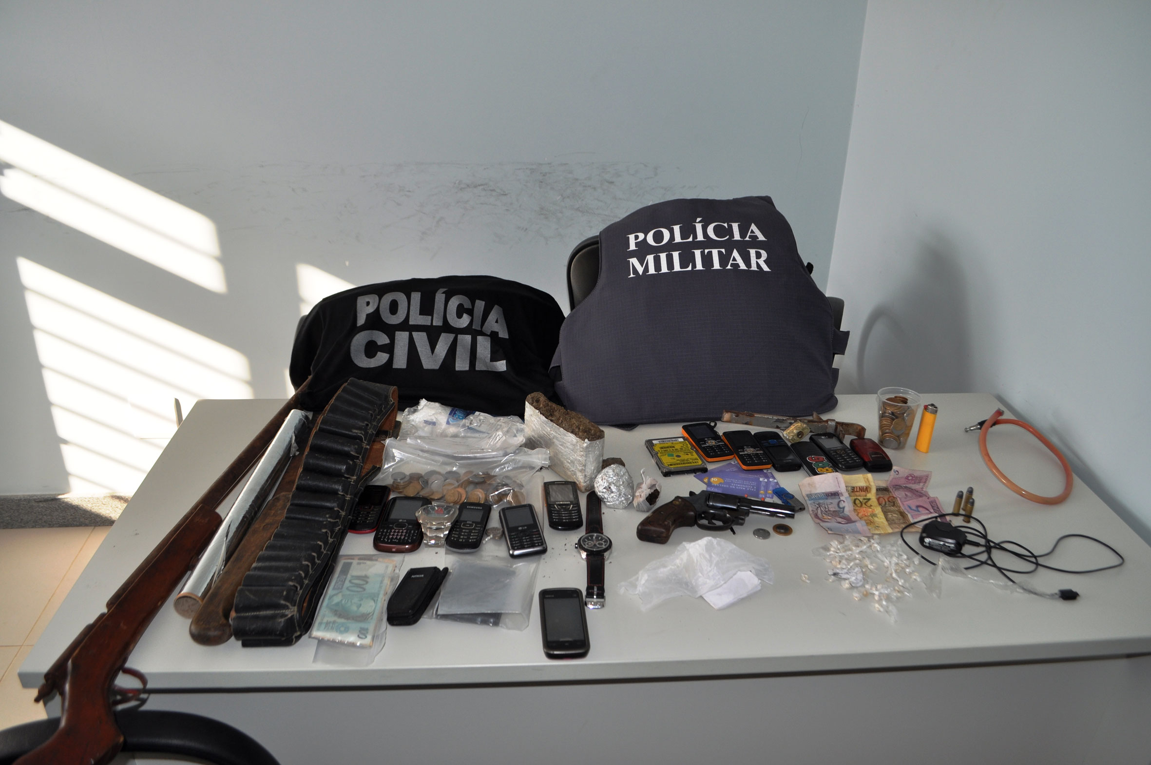 Operação das Polícias Civil e Militar prende 11 pessoas em Pinheiros.