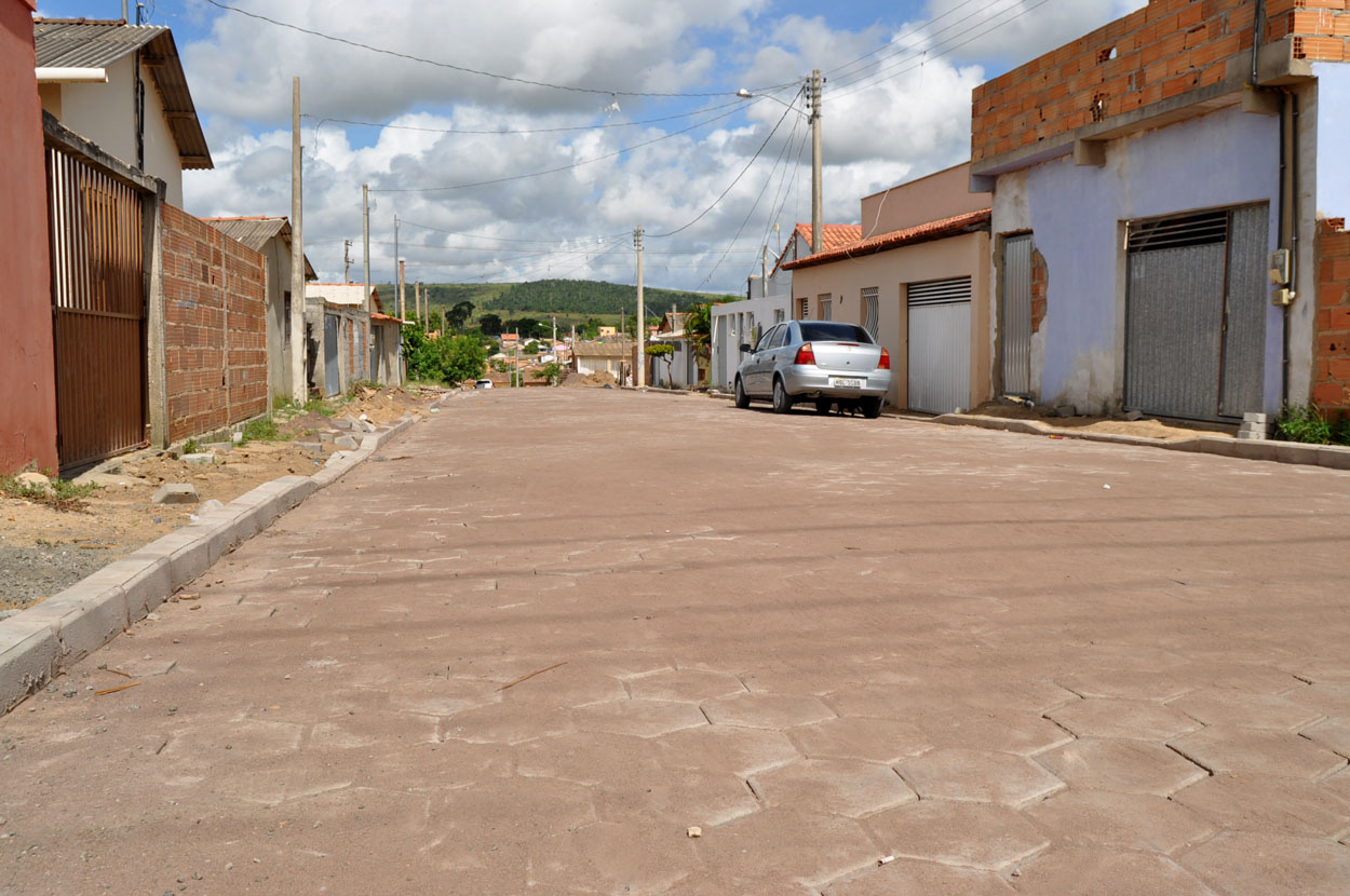 Prefeitura calça mais ruas em Pinheiros