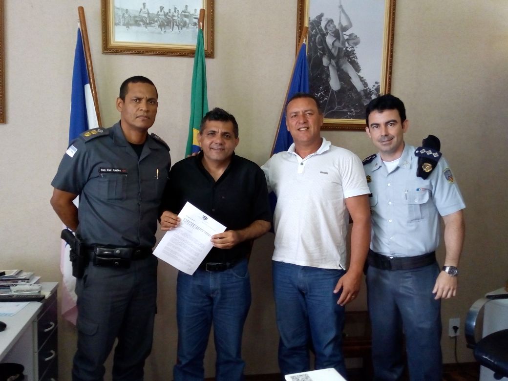 Arnóbio Pinheiro e Iverlan do Sobrado se reúnem com o Comando da Policia Militar e pede mais segurança para Pinheiros