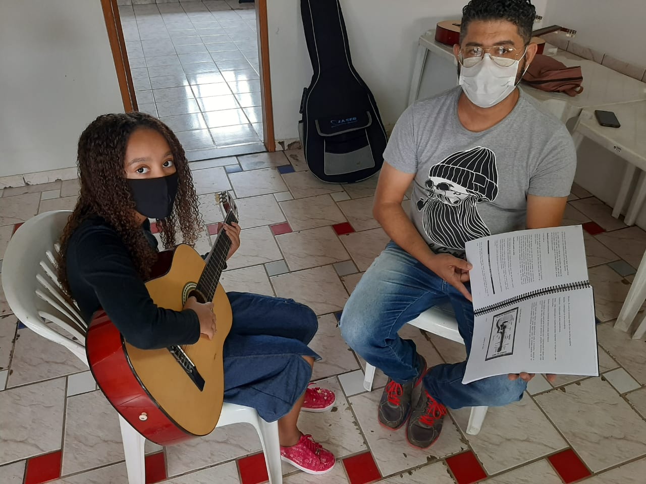 CURSO GRÁTIS DE VIOLÃO TEM ALTA PROCURA
