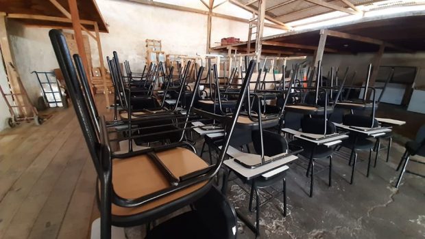 INVESTIMENTO FREQUENTE NA EDUCAÇÃO: PREFEITURA DE PINHEIROS ADQUIRE PRODUTOS PARA APARELHAR ESCOLAS