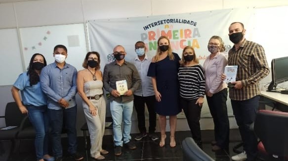 EM AGENDA DE TRABALHO EM VITÓRIA, VICE-PREFEITO E REPRESENTANTES DO “SOS PINHEIROS” VISITAM LIDERANÇAS PARA DISCUTIR DEMANDAS SOCIAIS E SEGURANÇA EM PINHEIROS