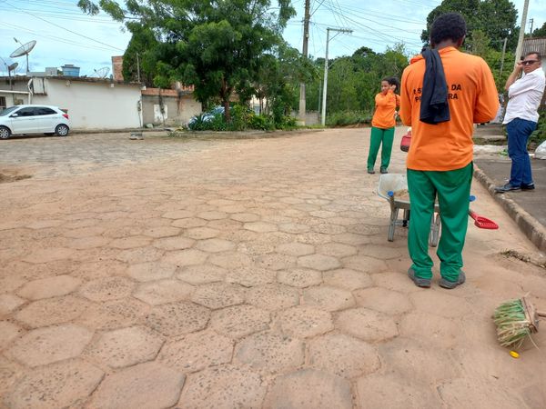 MUTIRÃO DE LIMPEZA MELHORA CONDIÇÕES DE TRÁFEGO E MUDA CENÁRIO DE VIAS URBANAS