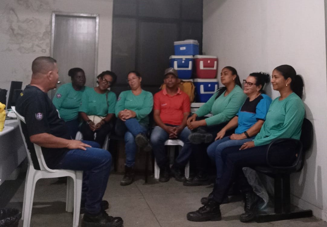 VIGILÂNCIA AMBIENTAL DE PINHEIROS REALIZA REUNIÃO PARA APRIMORAR O TRABALHO DA EQUIPE