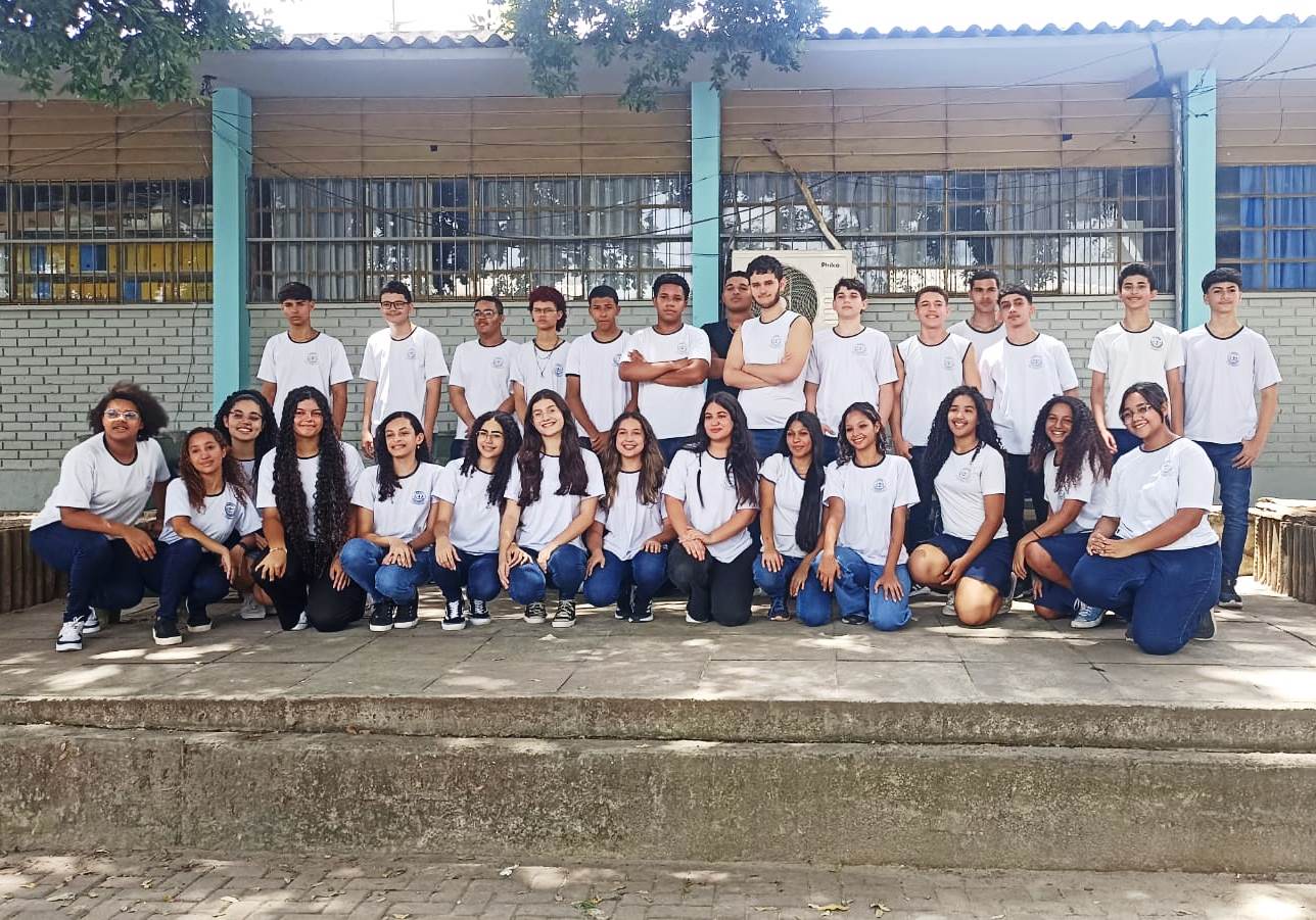 MAIS DE 30 ALUNOS DA ESCOLA EMIR DE MACEDO GOMES SÃO APROVADOS NO IFES