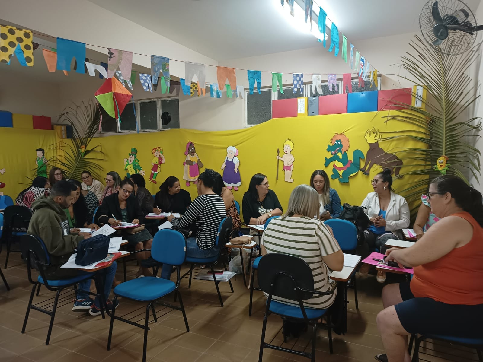 SECRETARIA MUNICIPAL DE EDUCAÇÃO PROMOVE MAIS UM ENCONTRO DO LEEI