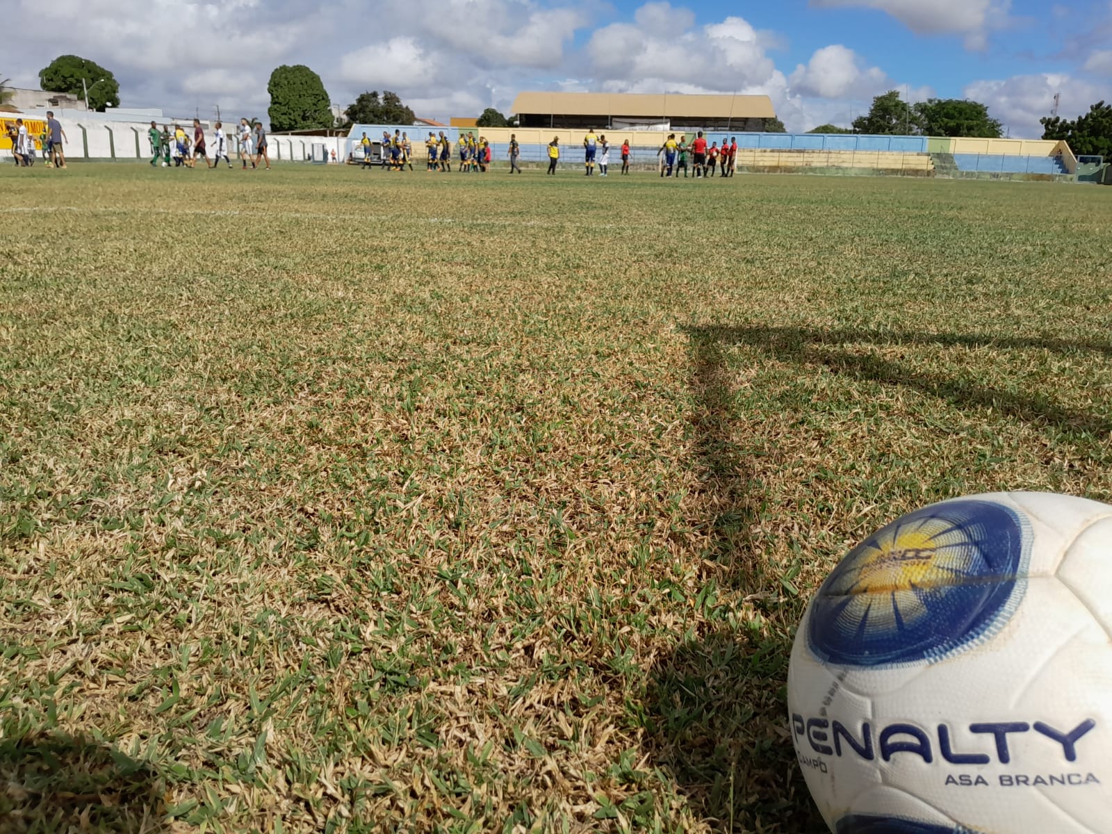 APÓS PASSAREM POR ADVERSÁRIOS NA SEMIFINAL, CANÁRIO E VILA FERNANDES DISPUTAM TROFÉU DO CAMPEONATO MUNICIPAL DE FUTEBOL VETERANOS +35