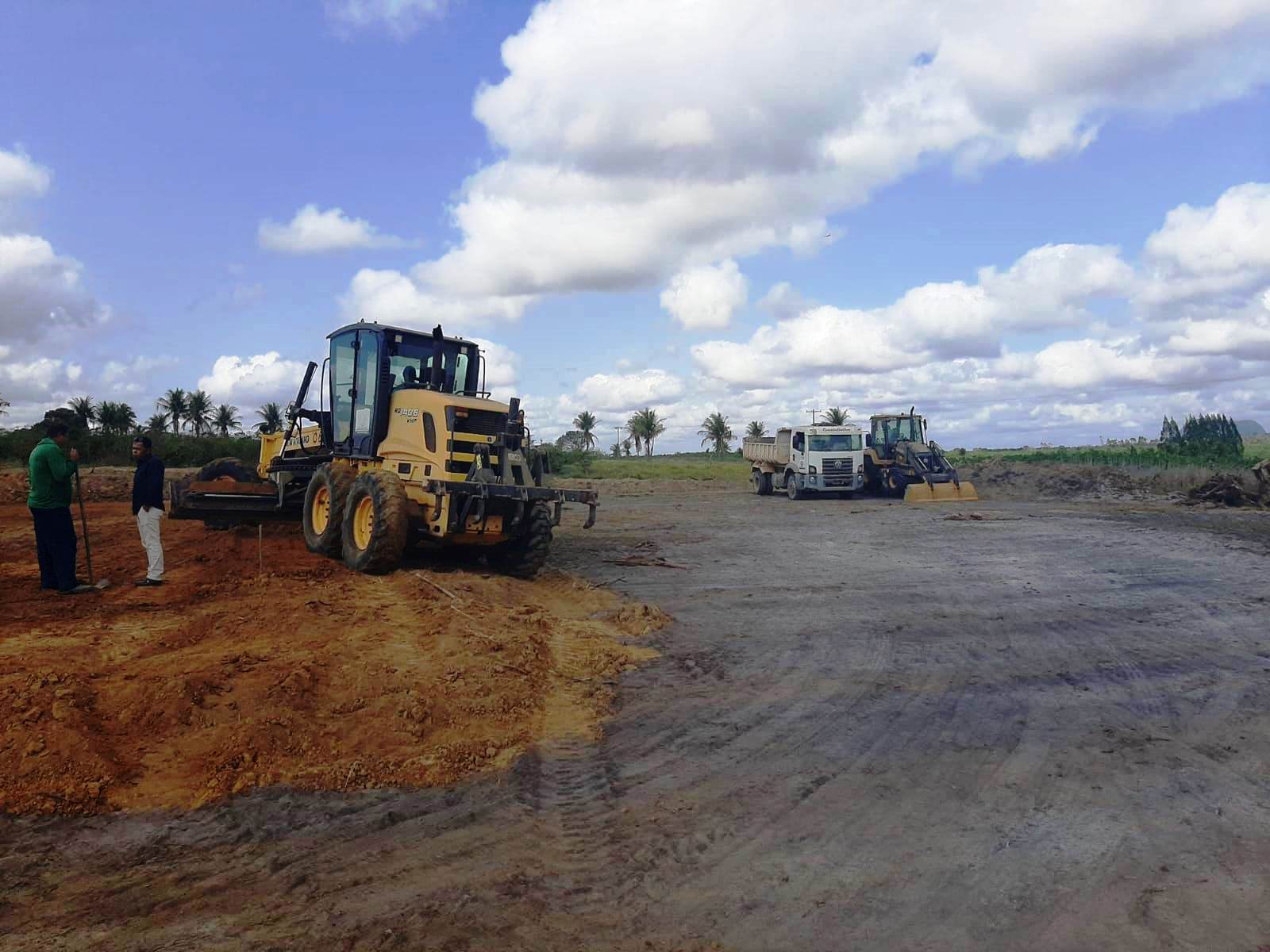 ÁREA DO CAMPO BOM DE BOLA DO NOVA VITÓRIA É PREPARADA PARA CONSTRUÇÃO DA ARENA ESPORTIVA