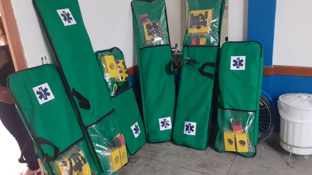 HOSPITAL É EQUIPADO COM PRANCHAS DE RESGATE INFANTIS E ADULTAS