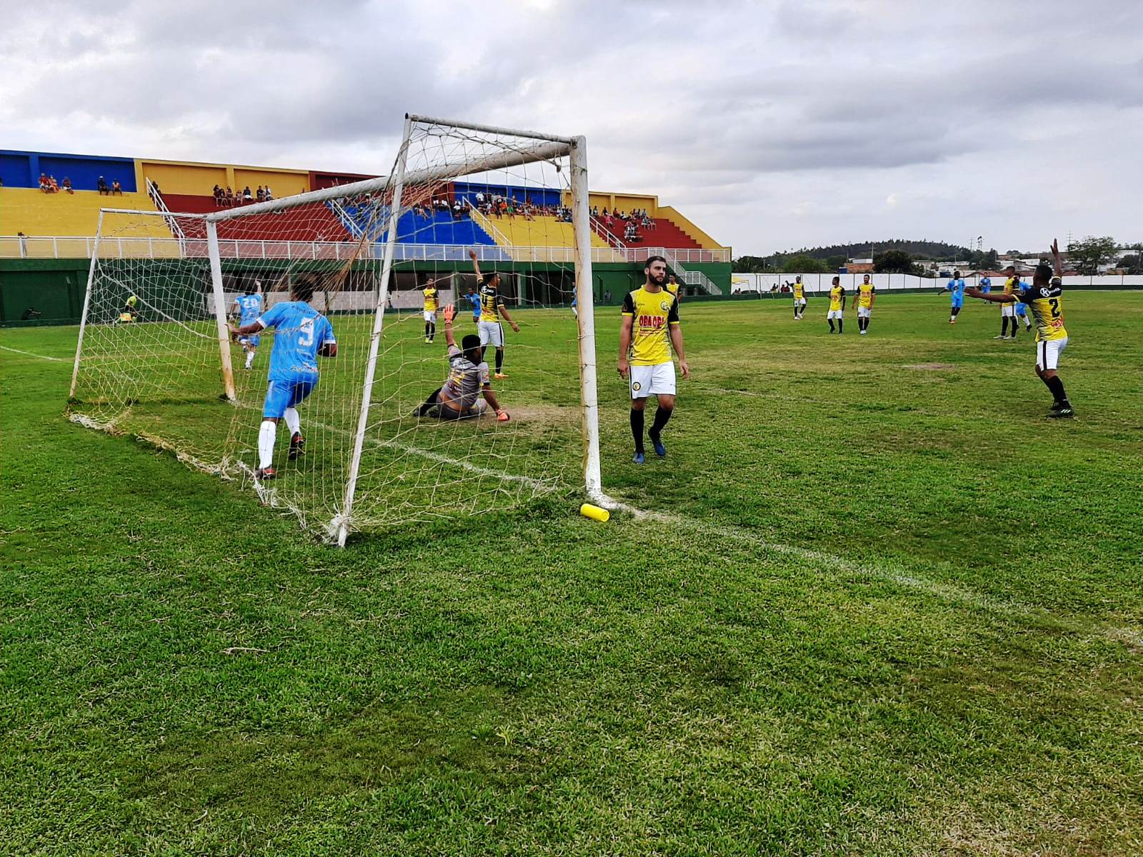 JOGÃO DE BOLA ENTRE BARATINHO E BORUSSIA PROTAGONIZA RODADA DO CAMPEONATO MUNICIPAL DE FUTEBOL AMADOR