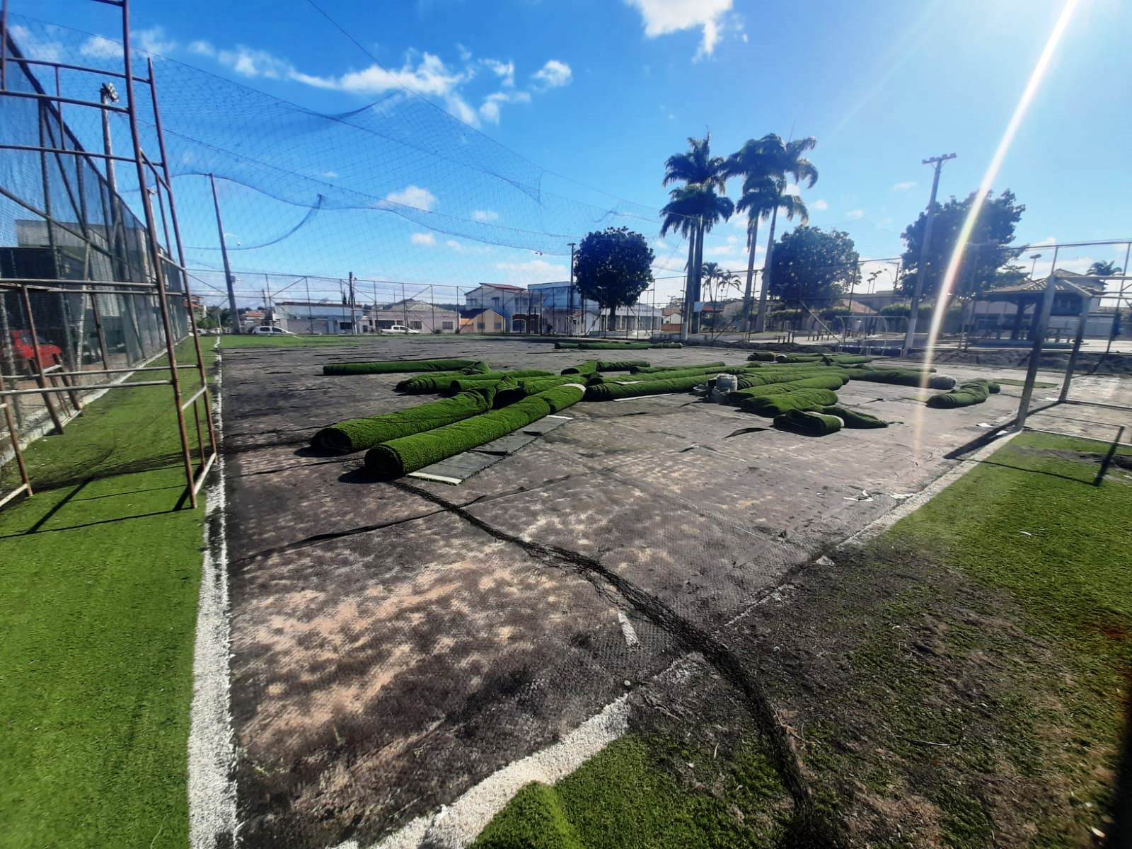 EM NOVA ETAPA DE REVITALIZAÇÃO, PREFEITURA INICIA TROCA DE GRAMADO DO CAMPO SOÇAITE DO VILA NOVA