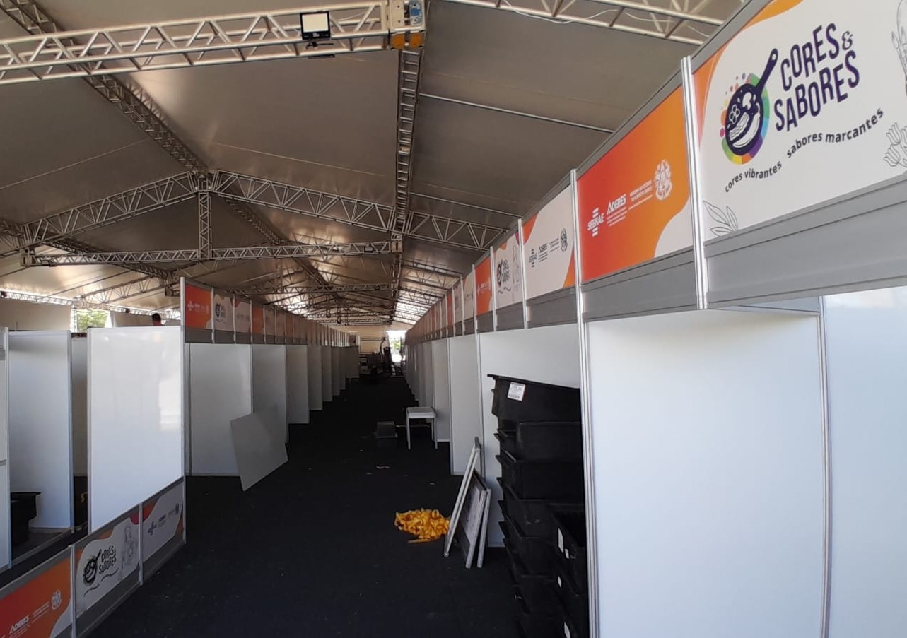 Estrutura da Feira Cores & Sabores Edição Pinheiros começa a ganhar forma