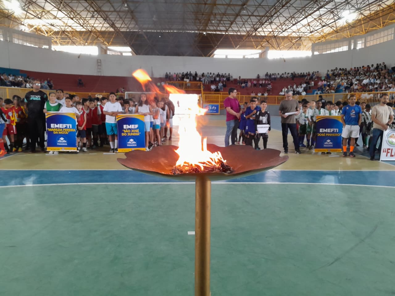 12ª edição dos Jogos Estudantis Mirins de Pinheiros é aberta no Ginásio Municipal