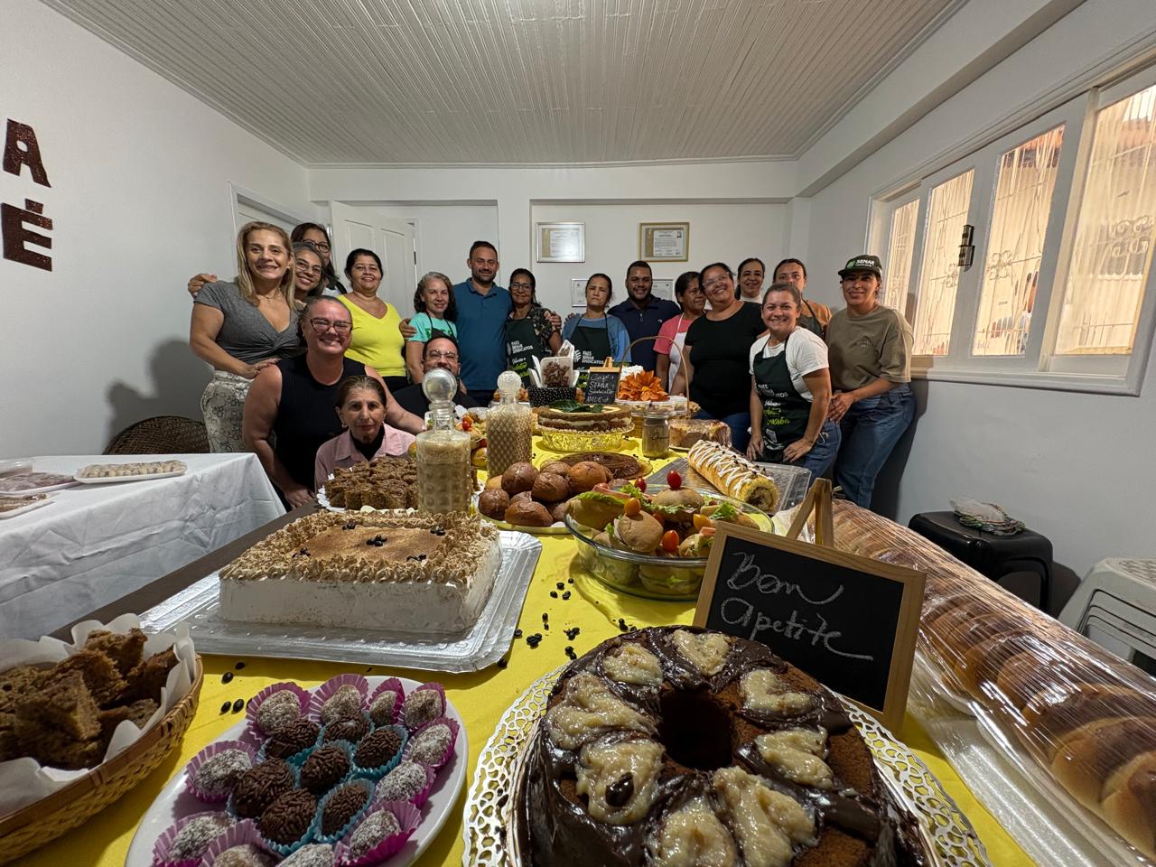 Formatura marca conclusão do curso de Culinária de Derivados do Café