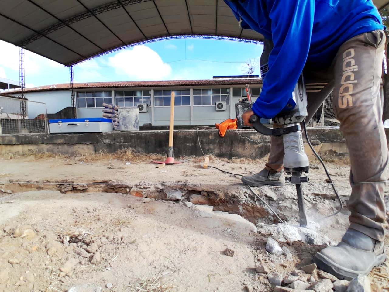 Escola Vila Nova inicia reforma geral e entra para lista de unidades de ensino em revitalização