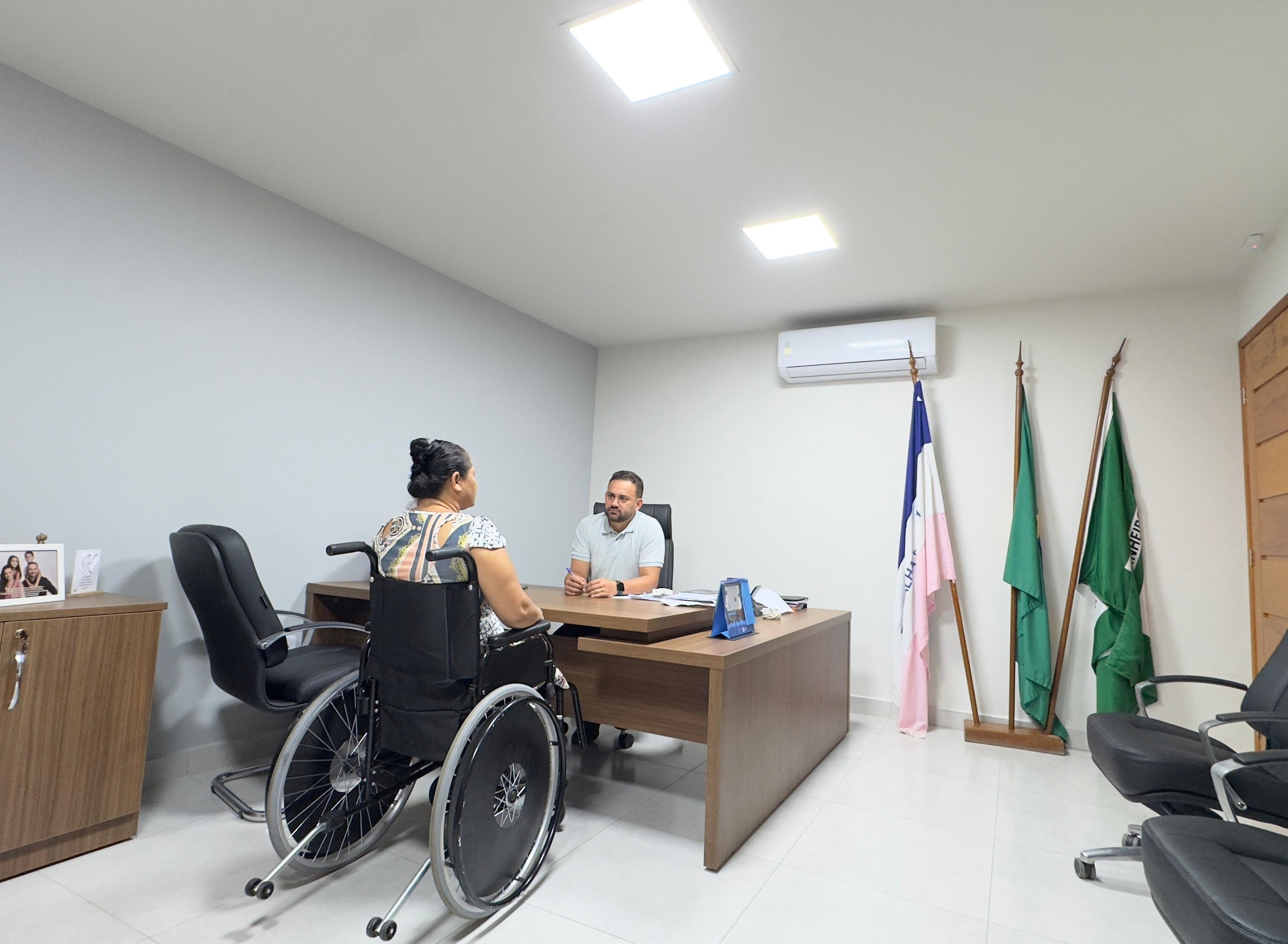 Prefeito destaca importância da acessibilidade em nova localização do Gabinete