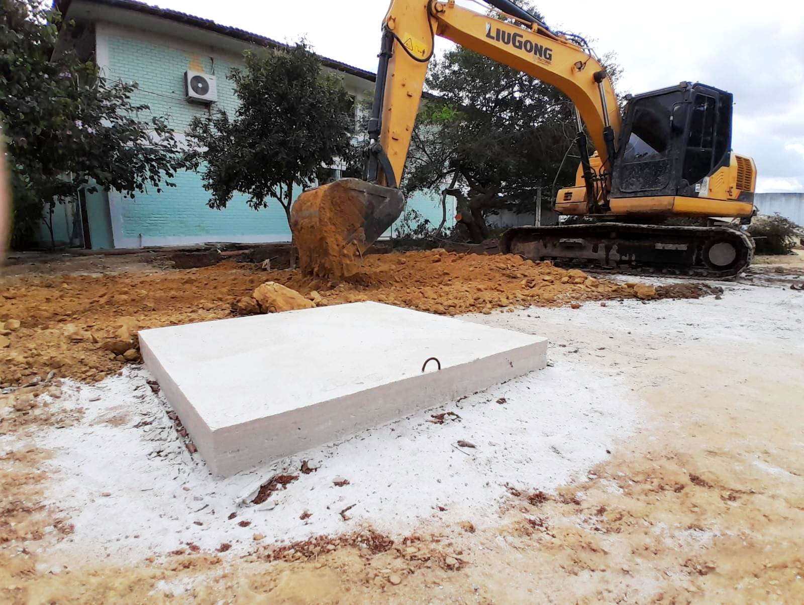 Prefeitura atualiza sistema de esgoto da Escola Juracy Cardoso Viana