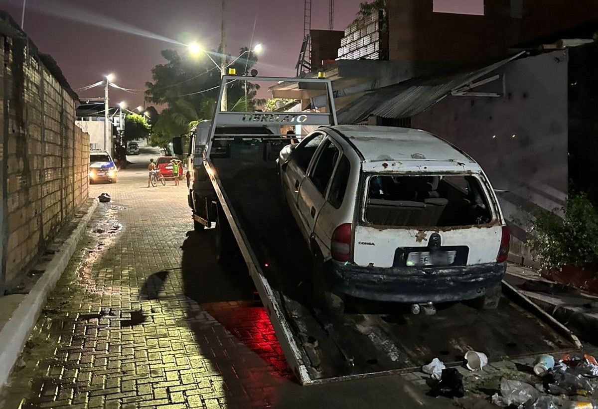 PM inicia operação para remover veículos em estado de abandono em Pinheiros