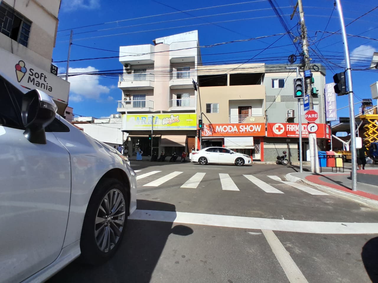 Semáforos começam a operar em Pinheiros e marcam avanço na segurança do trânsito