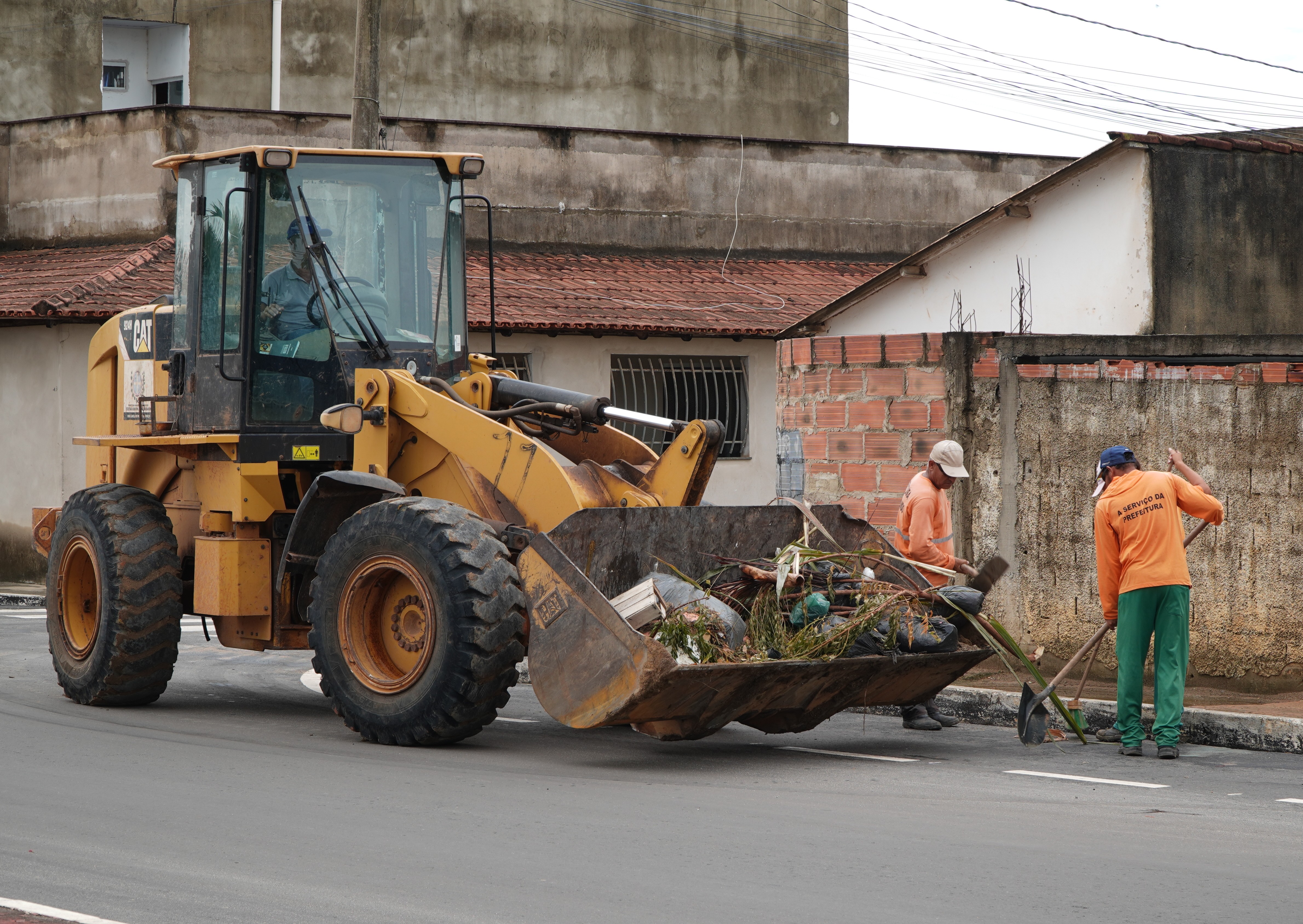 Prefeitura intensifica ações de limpeza e recuperação de vias após chuvas em Pinheiros