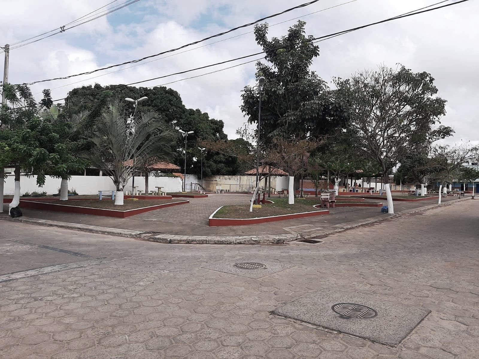 Prefeitura de Pinheiros inicia revitalização da Praça do bairro Canário
