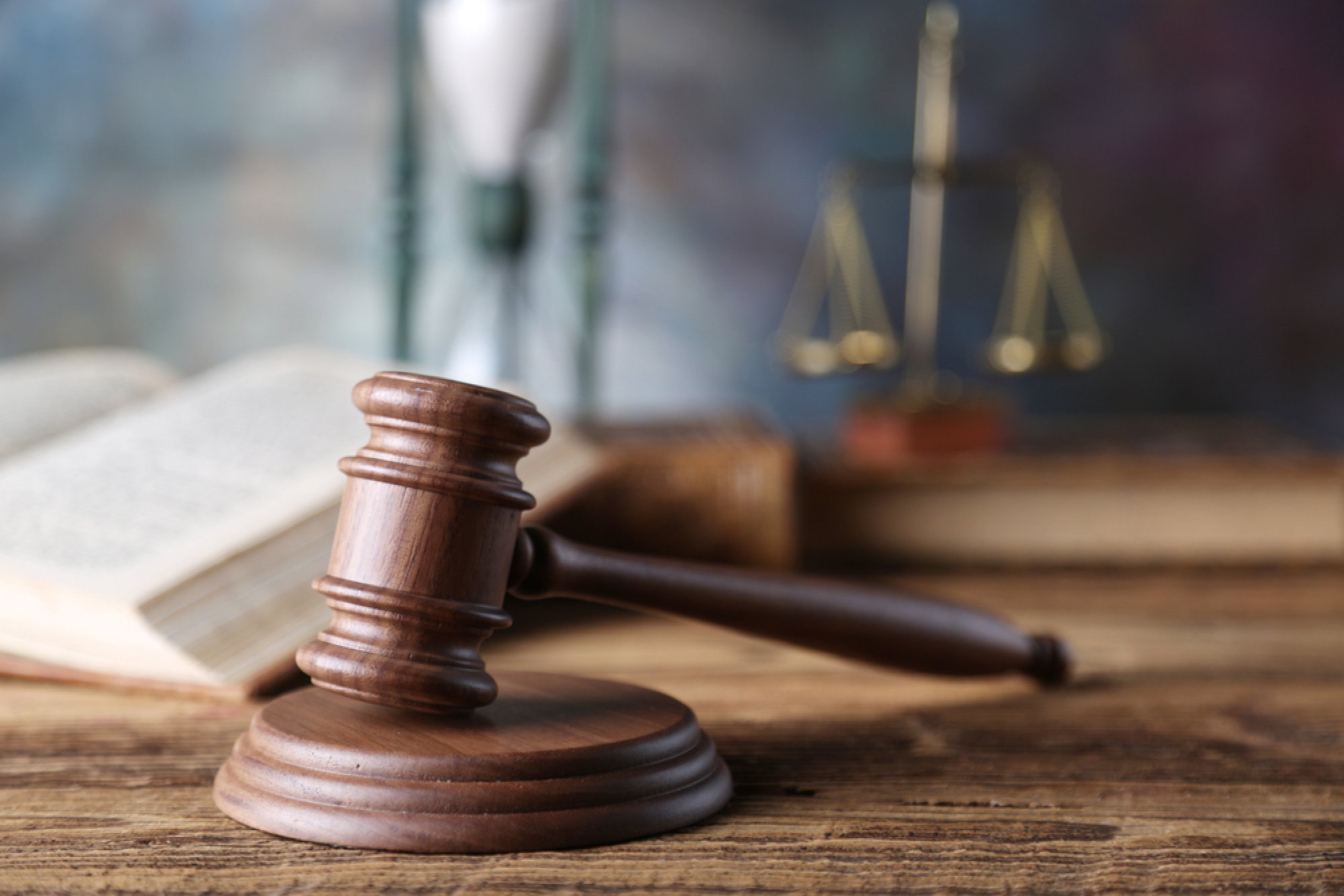 Prefeitura de Pinheiros pune empresas que descumpriram contratos