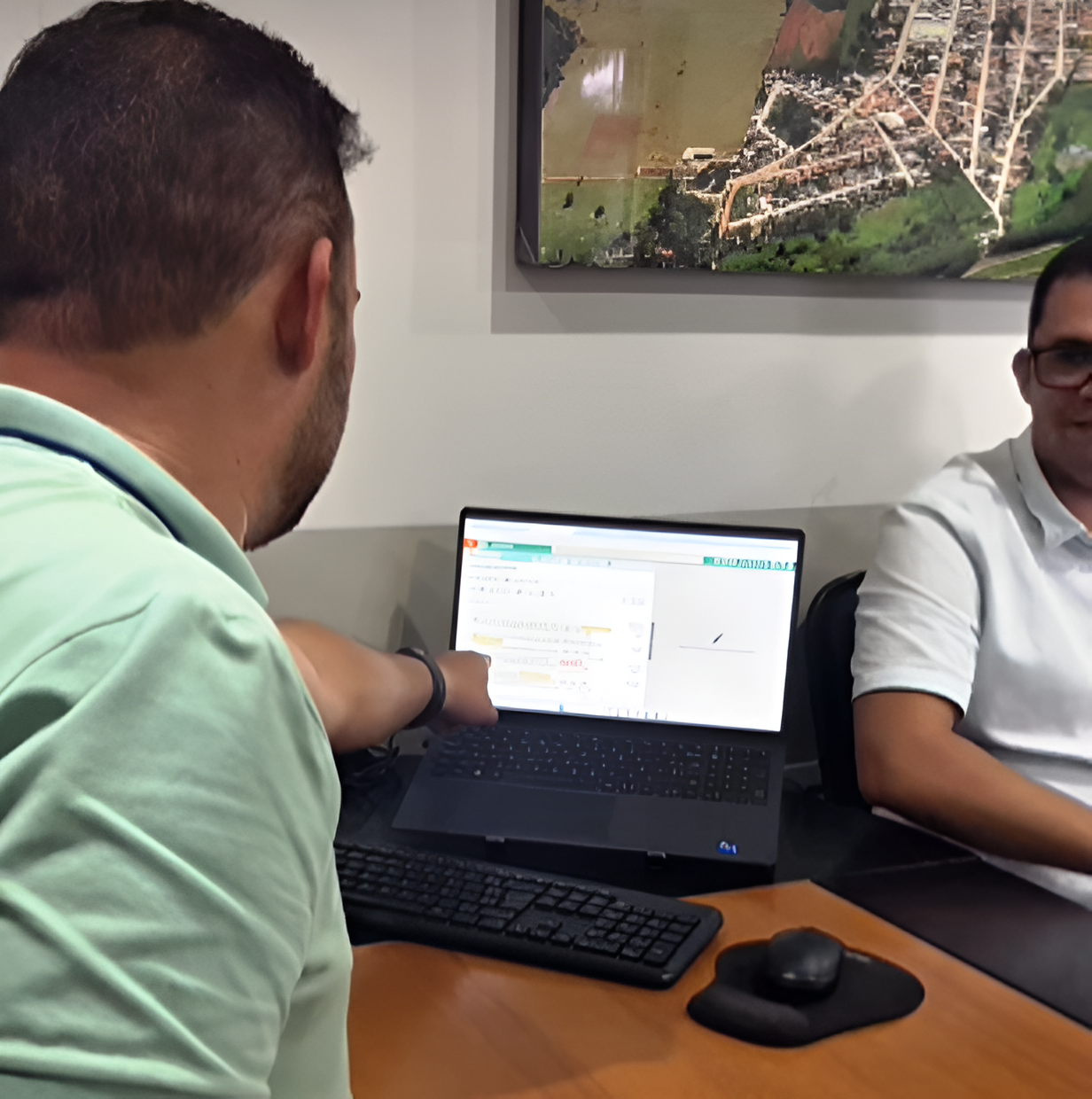 Adeus, papelada: prefeitura inicia implantação do sistema E-Docs