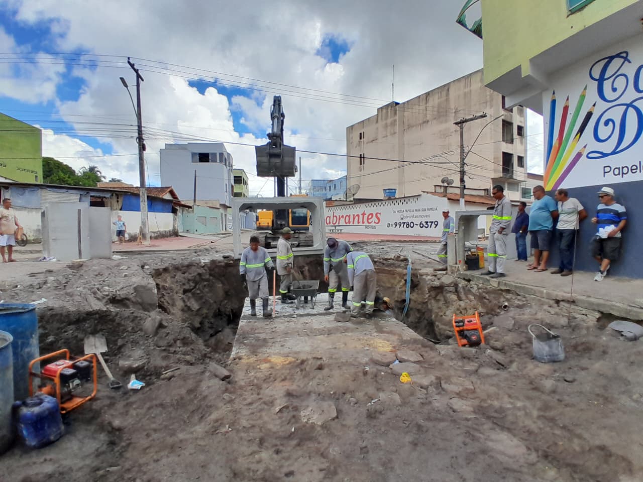 Empresa responsável pela macrodrenagem em Pinheiros reforça orientações a moradores