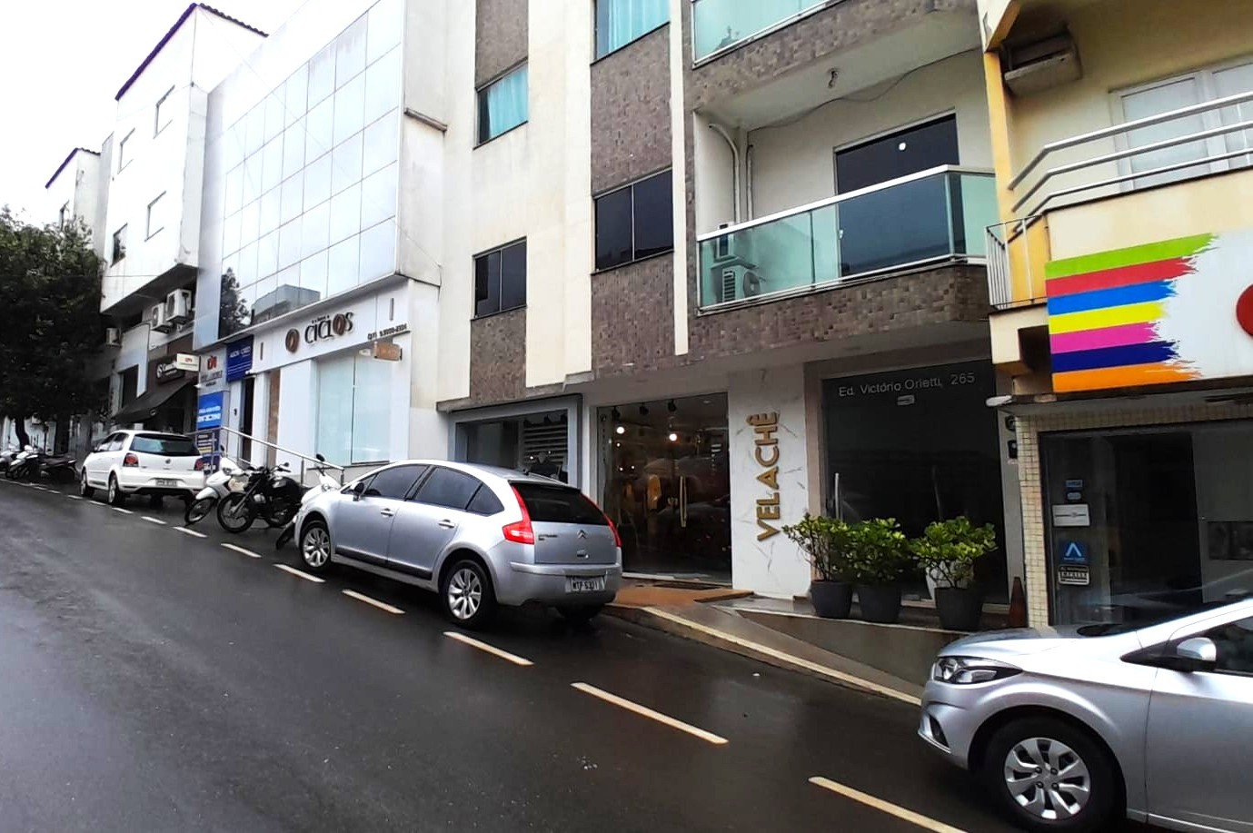 Comércio de Pinheiros terá horários especiais de funcionamento no período de Natal