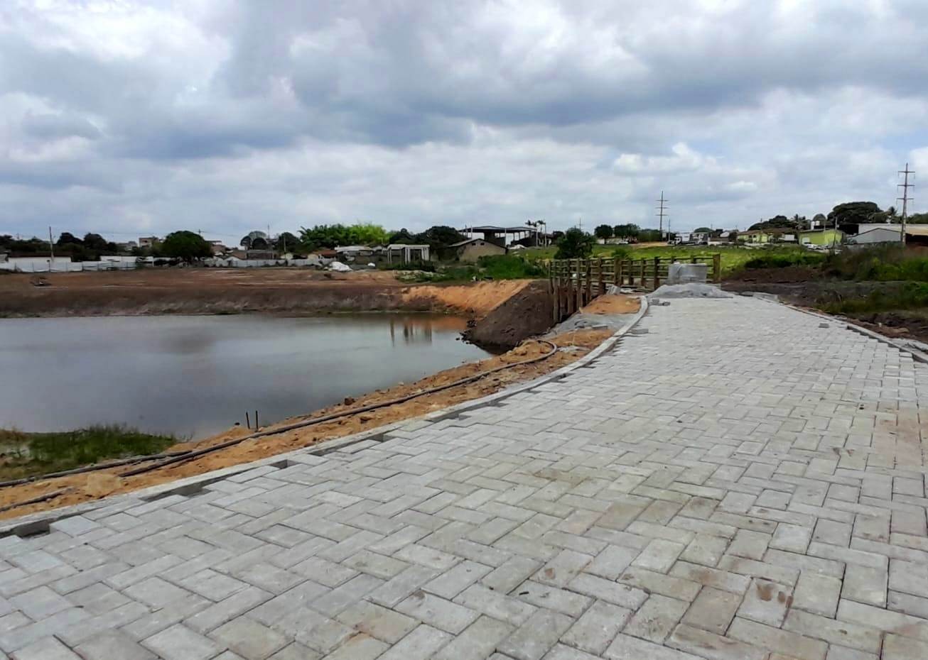 Obras do Balneário chegam à fase de pavimentação da pista de caminhada