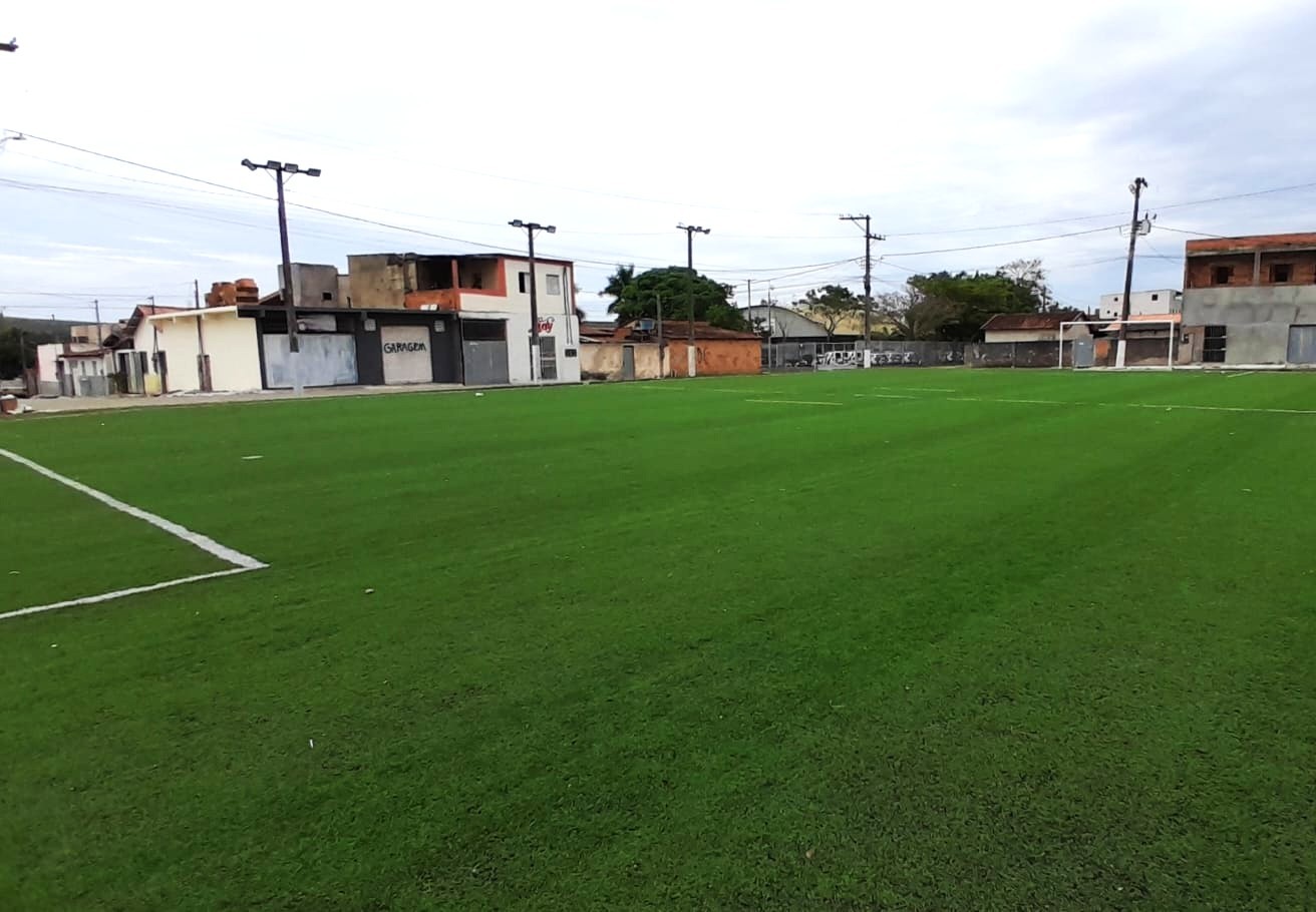 Prefeitura inicia obra de melhoria no campo de futebol do bairro Galileia
