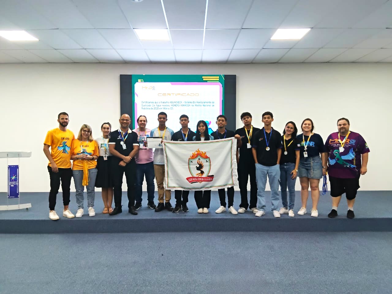 Alunos de Pinheiros conquistam prêmios nas etapas estadual e nacional do Robótica 2025