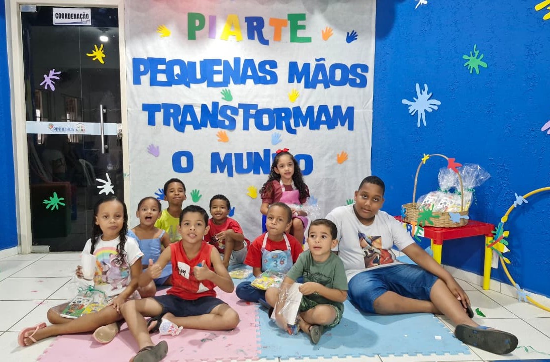 Crianças de Pinheiros dão os primeiros traços no concurso Piarte