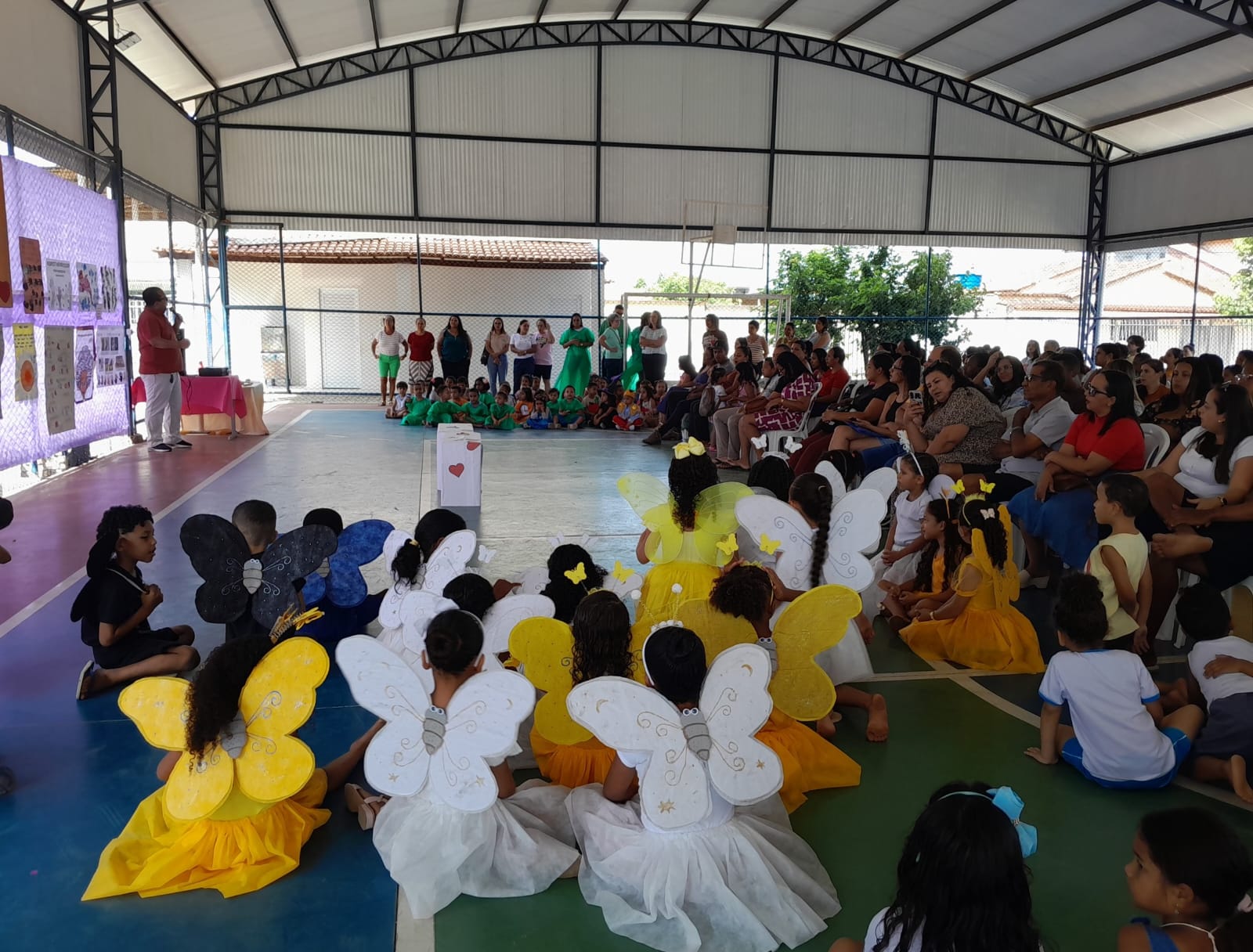 Dia da Família na Escola promove integração e celebração na Casinha Feliz