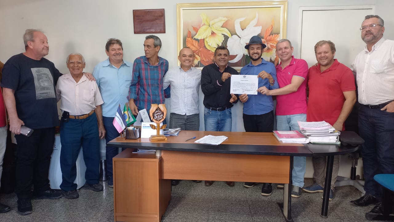 AMPLIAÇÃO DE REFEITÓRIO DA ESCOLA GOVERNADOR CARLOS LINDENBERG É OFICIALMENTE AUTORIZADA