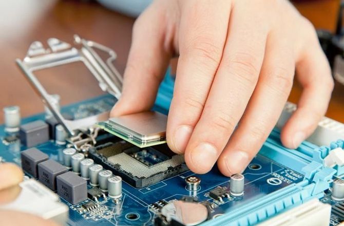 PREFEITURA E SECRETARIA PROMOVEM CURSOS DE MONTAGEM E MANUTENÇÃO DE COMPUTADORES E OPERADOR DE MÁQUINAS PESADAS