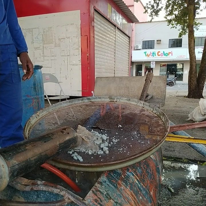 ÁREA DO CENTRO COMERCIAL HORTO DAS PEROBAS PASSA POR SERVIÇO DE SONDAGEM