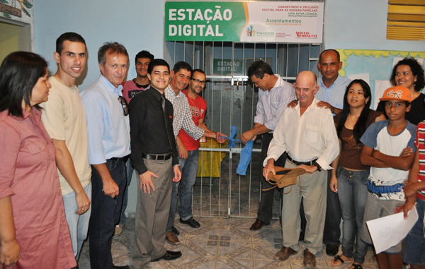 Inclusão digital chega à zona rural de Pinheiros