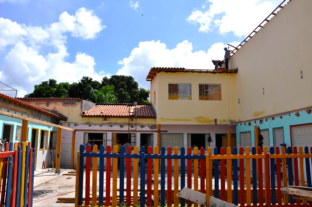Alunos inauguram escola Carrossel nesta segunda, 30