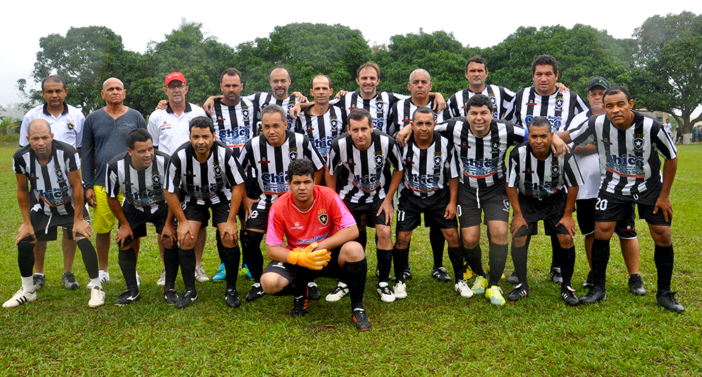 Canário e Sobrado garantem vagas na semifinal do Veterano