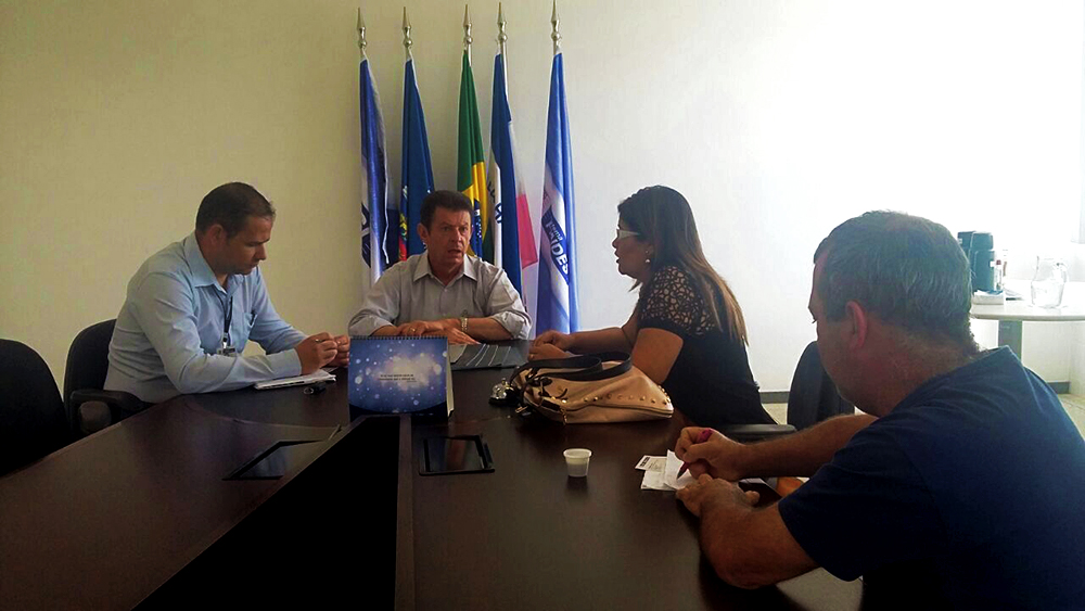 COORDENADORA DA AMDE BUSCA PARCERIA PARA PINHEIROS EM REUNIÃO COM REPRESENTANTES DA FINDES E SESI/SENAI