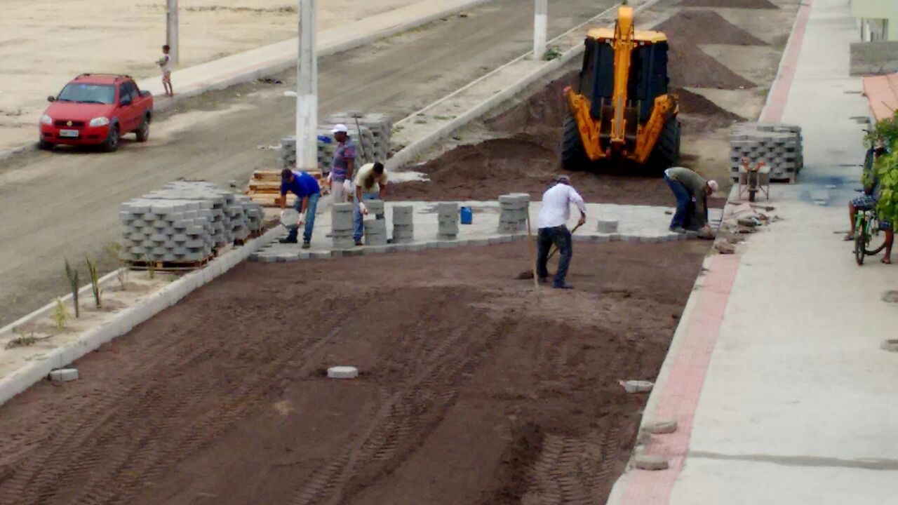 PREFEITURA RETOMA OBRA DA AUGUST RUSCHI