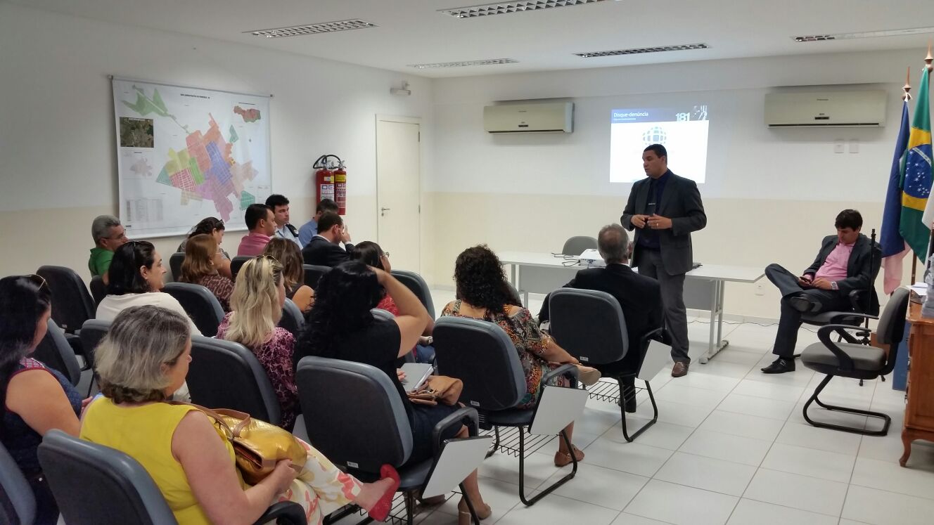 Administração faz balanço e define prioridades na segurança pública de Pinheiros em reunião do GGIM