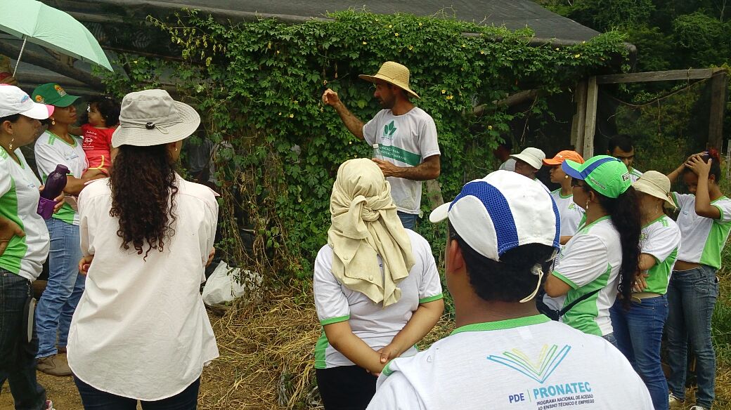 Escola Pólo Brunelli realiza formatura de alunos do curso Agricultor Orgânico