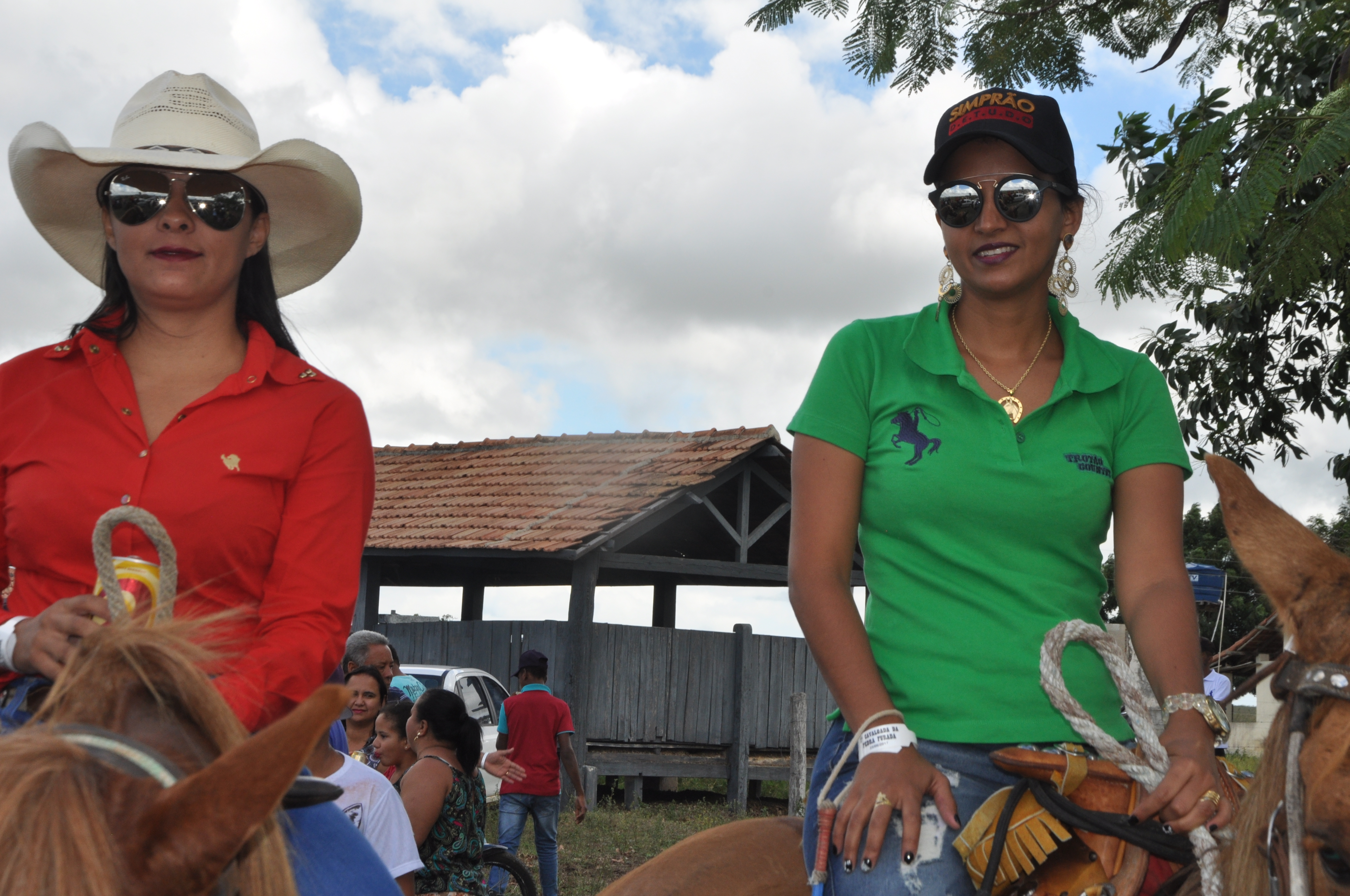 Tradicional Cavalgada marca encerramento do 27º Arraiá da Pedra Furada