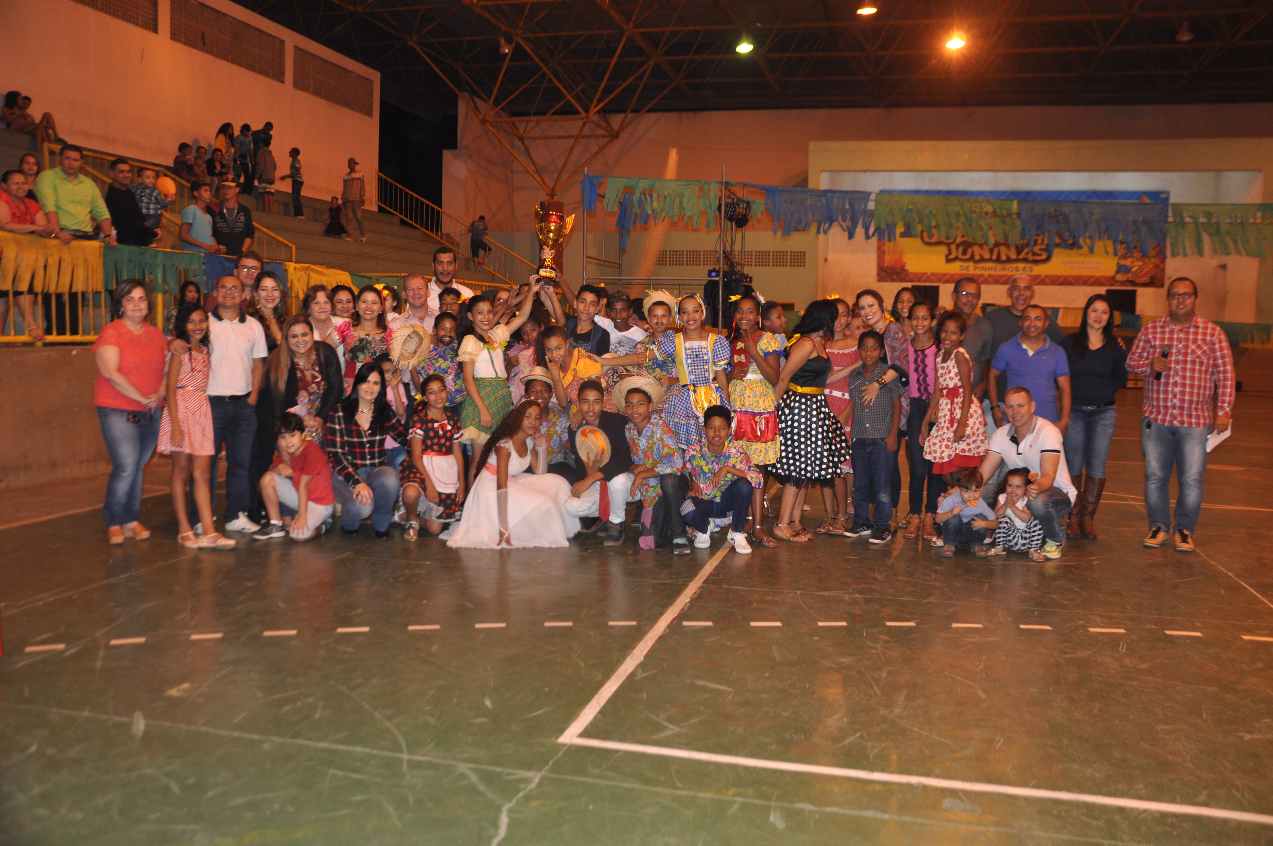 Escola Carlos Lindemberg é a grande vencedora do 1º Festival de Quadrilhas Juninas