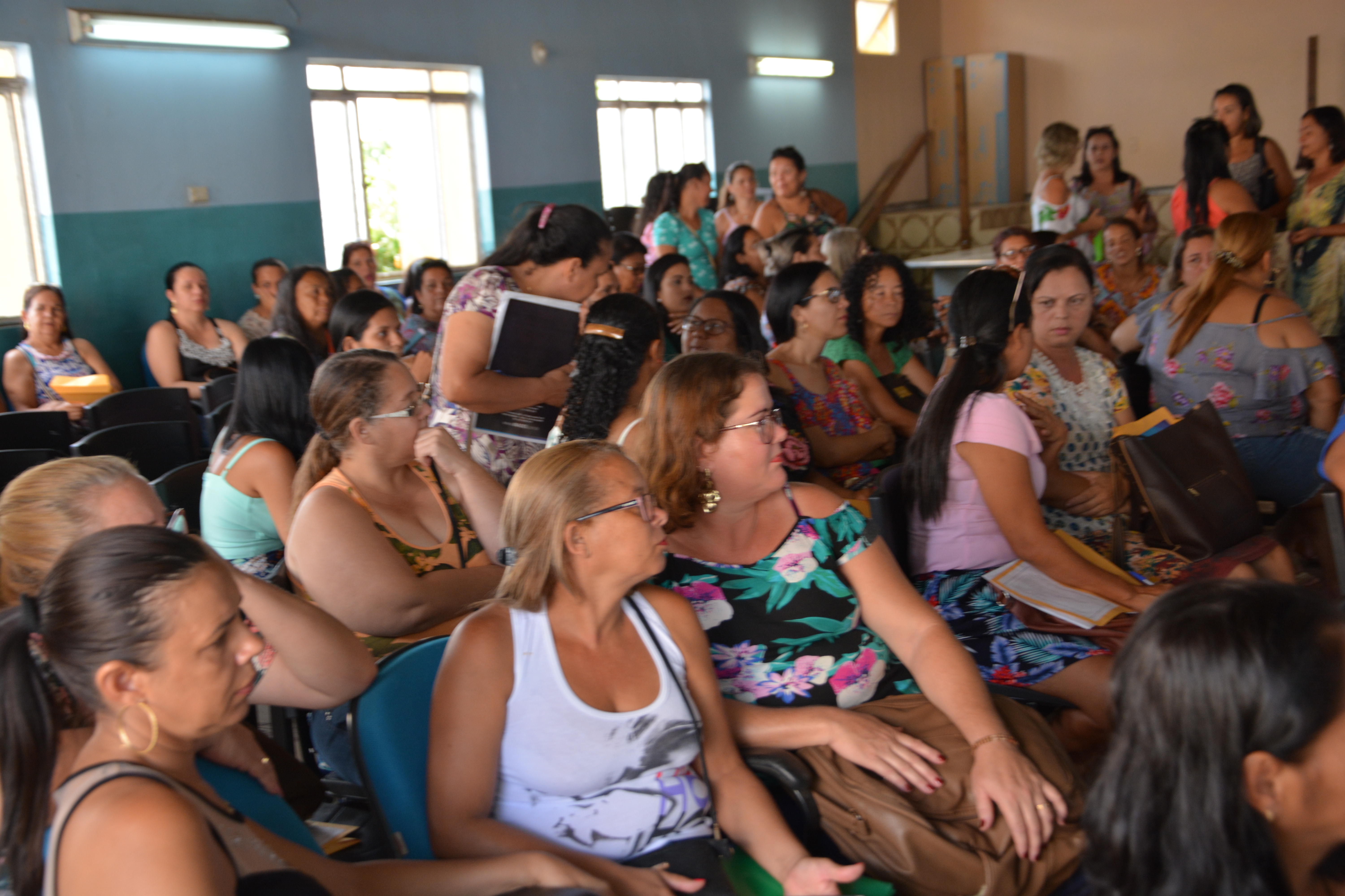 Prefeitura de Pinheiros convoca 98 professores aprovados em processo seletivo