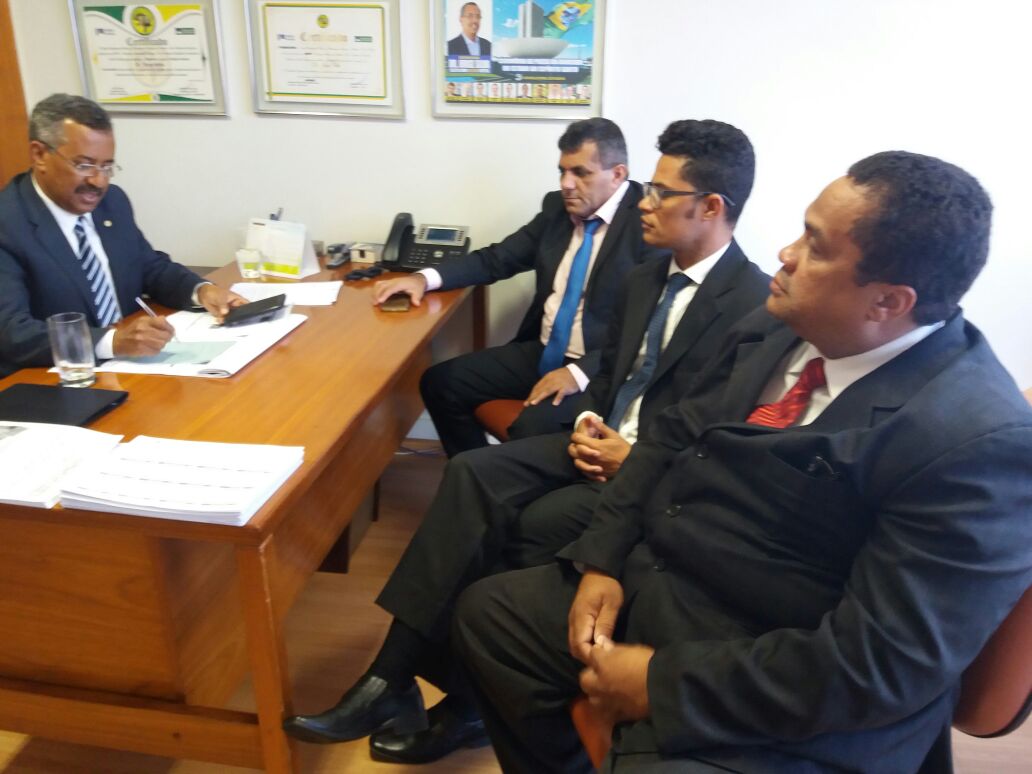 Jorge Silva garante 300 mil reais para pavimentação e investimentos em diversas áreas em Pinheiros